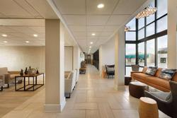 Surfbreak Oceanfront Hotel, an Ascend Hotel Collec