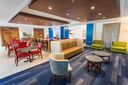 Holiday Inn Express and Suites Wilmington Universi