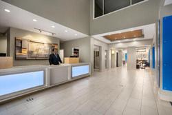 Holiday Inn Express and Suites Philadelphia Mt. La