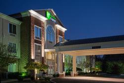 Holiday Inn Express and Suites Youngstown N Warren