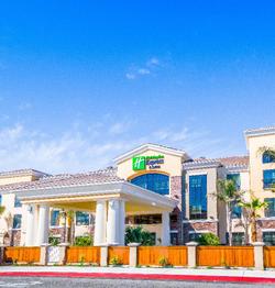 Holiday Inn Express and Suites Eureka