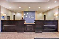 Holiday Inn Express and Suites Emporia Northwest