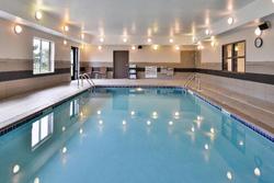 Holiday Inn Express and Suites Emporia Northwest