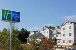 Holiday Inn Express and Suites Freeport Brunswick