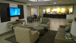 Holiday Inn Express and Suites Fayetteville Univ O