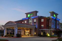 Holiday Inn Express and Suites Texarkana
