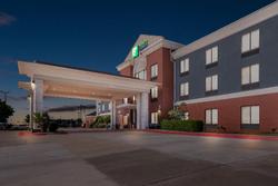 Holiday Inn Express and Suites Perry