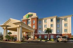 Holiday Inn Express and Suites Uvalde