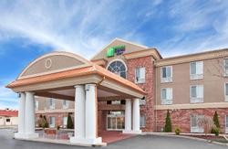 Holiday Inn Express and Suites Farmington