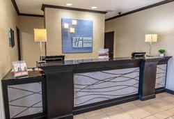 Holiday Inn Express and Suites Farmington