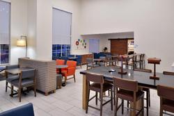 Holiday Inn Express and Suites Farmington Bloomfie