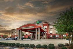 Holiday Inn Express and Suites Gadsden W Near Atta