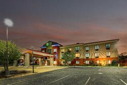 Holiday Inn Express and Suites Gadsden W Near Atta