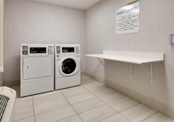 Holiday Inn Express and Suites Mitchell