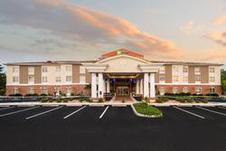 Holiday Inn Express and Suites Spring Hill