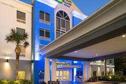 Holiday Inn Express and Suites St. Petersburg Nort