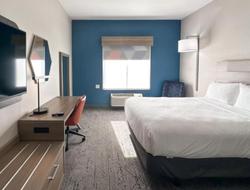 Holiday Inn Express and Suites Ennis