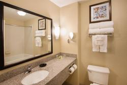 Holiday Inn Express and Suites Sharon Hermitage