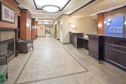 Holiday Inn Express & Suites Minot