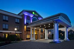 Holiday Inn Express and Suites Kent State Universi