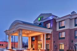 Holiday Inn Express and Suites Detroit Novi