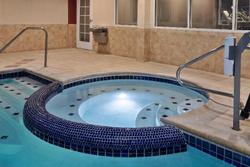 Holiday Inn Express and Suites Grand Rapids North