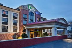 Holiday Inn Express & Suites Greenville-Downtown