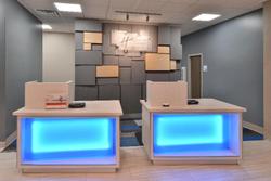 Holiday Inn Express and Suites Houston E Pasadena