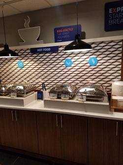 Holiday Inn Express and Suites Kingsport Meadowvie