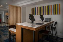 Holiday Inn Express and Suites Lawrence