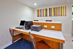 Holiday Inn Express and Suites Cincinnati Northeas