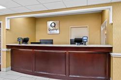 Quality Inn & Suites Airport North - Stone Oak