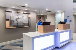 Holiday Inn Express and Suites Scottsburg