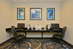 Holiday Inn Express and Suites Tacoma South Lakewo