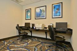 Holiday Inn Express and Suites Tacoma South Lakewo