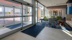 Holiday Inn Express & Suites Tulsa Midtown