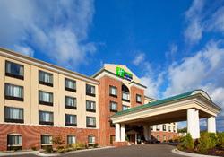 Holiday Inn Express and Suites Detroit - Utica