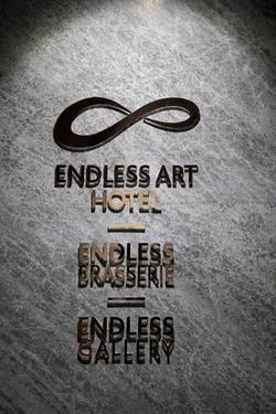 Endless Art Hotel