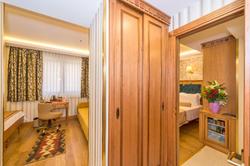 Aprilis Gold Hotel