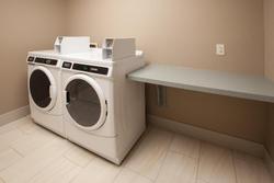 Holiday Inn Express Suites Indianapolis Ne Noblesv