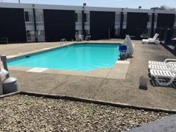 Days Inn & Suites by Wyndham Cincinnati North