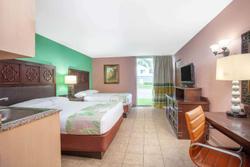 Travelodge by Wyndham Kissimmee East