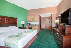 Travelodge by Wyndham Kissimmee East