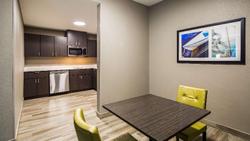 Best Western Plus Pasadena Inn & Suites