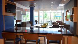 Holiday Inn Express and Suites Jacksonville W-I295