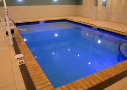 Holiday Inn Express and Suites Pittsburgh - Monroe