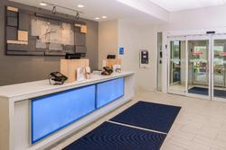 Holiday Inn Express and Suites St. Petersburg - Se