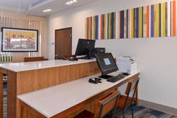 Holiday Inn Express and Suites St. Petersburg - Se
