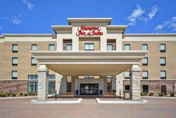 Hampton Inn & Suites Detroit Warren