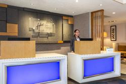 Holiday Inn Express & Suites Redding